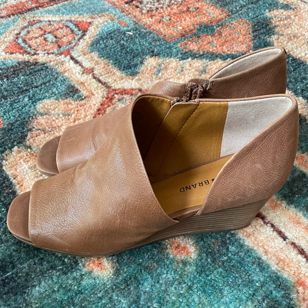 Lucky Brand Leather Wedge Tylera Sandals